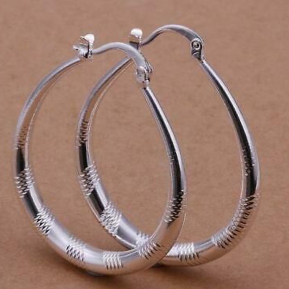 NWT 925 Silver Hoop Earring for Women A Pair/set - Picture 2 of 5